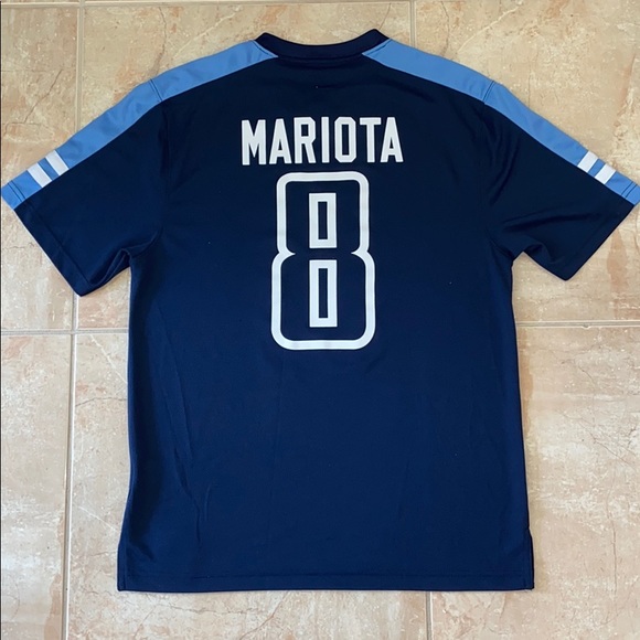 Marcus Mariota Tennessee Titans shirt jersey - Picture 2 of 2
